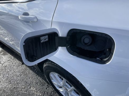 Used 2024 Chevrolet Equinox LT image 55