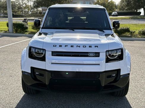 New 2026 Land Rover Defender 110 X-Dynamic SE image 8