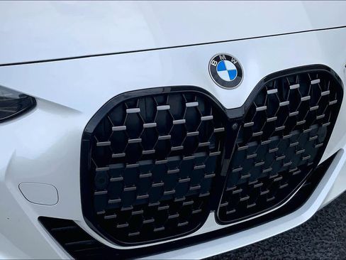 Certified 2024 BMW 430i Convertible w/ M Sport Package image 28