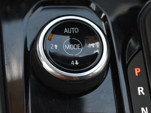 Used 2024 Chevrolet Colorado Trail Boss image 31