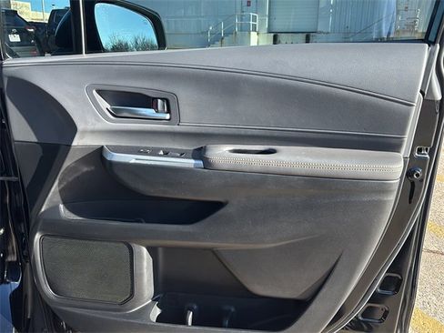 Used 2024 Toyota Sienna XLE Woodland Edition image 10