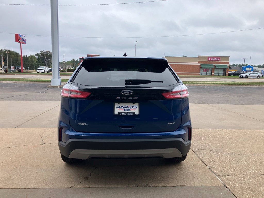 Used 2024 Ford Edge SEL w/ Convenience Package AWD/4WD image 6