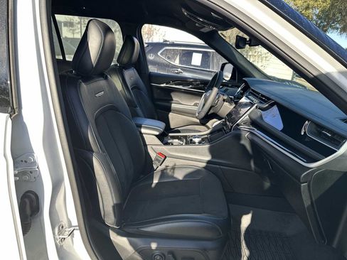 Used 2022 Jeep Grand Cherokee Trailhawk image 19