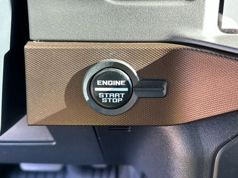 Certified 2023 Ford Bronco Outer Banks image 19