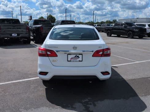 Used 2019 Nissan Sentra SV FWD image 7