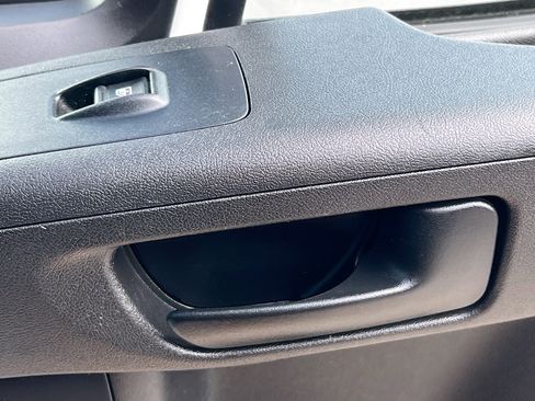 Used 2025 RAM ProMaster 2500 w/ Convenience Group image 33