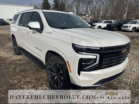 Used 2025 Chevrolet Suburban High Country image 7