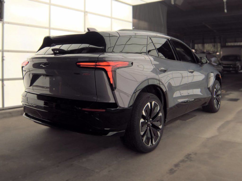 Used 2024 Chevrolet Blazer EV RS AWD/4WD image 2