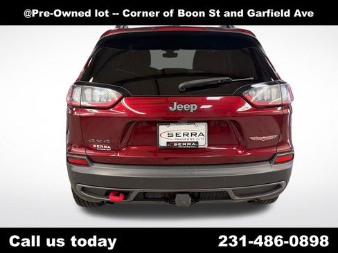 Used 2019 Jeep Cherokee Trailhawk w/ Cold Weather Group image 4