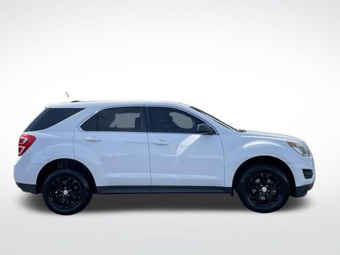 Used 2017 Chevrolet Equinox LS AWD/4WD image 7