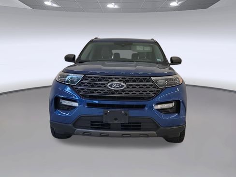 Used 2021 Ford Explorer XLT w/ Equipment Group 202A RWD image 4