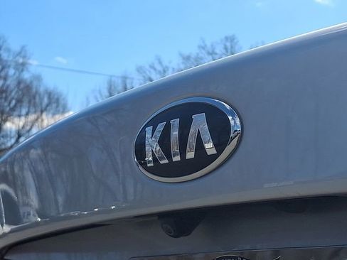 Used 2018 Kia Optima EX image 30