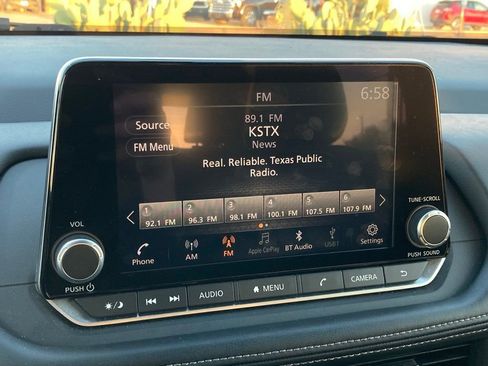 Used 2025 Nissan Rogue SV image 20