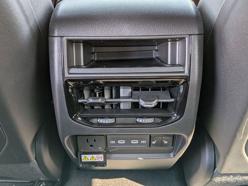 New 2026 Jeep Grand Cherokee Limited image 30