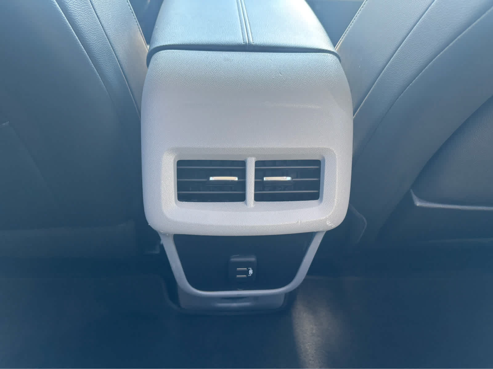 Used 2022 GMC Terrain SLT w/ Infotainment Package II AWD/4WD image 18