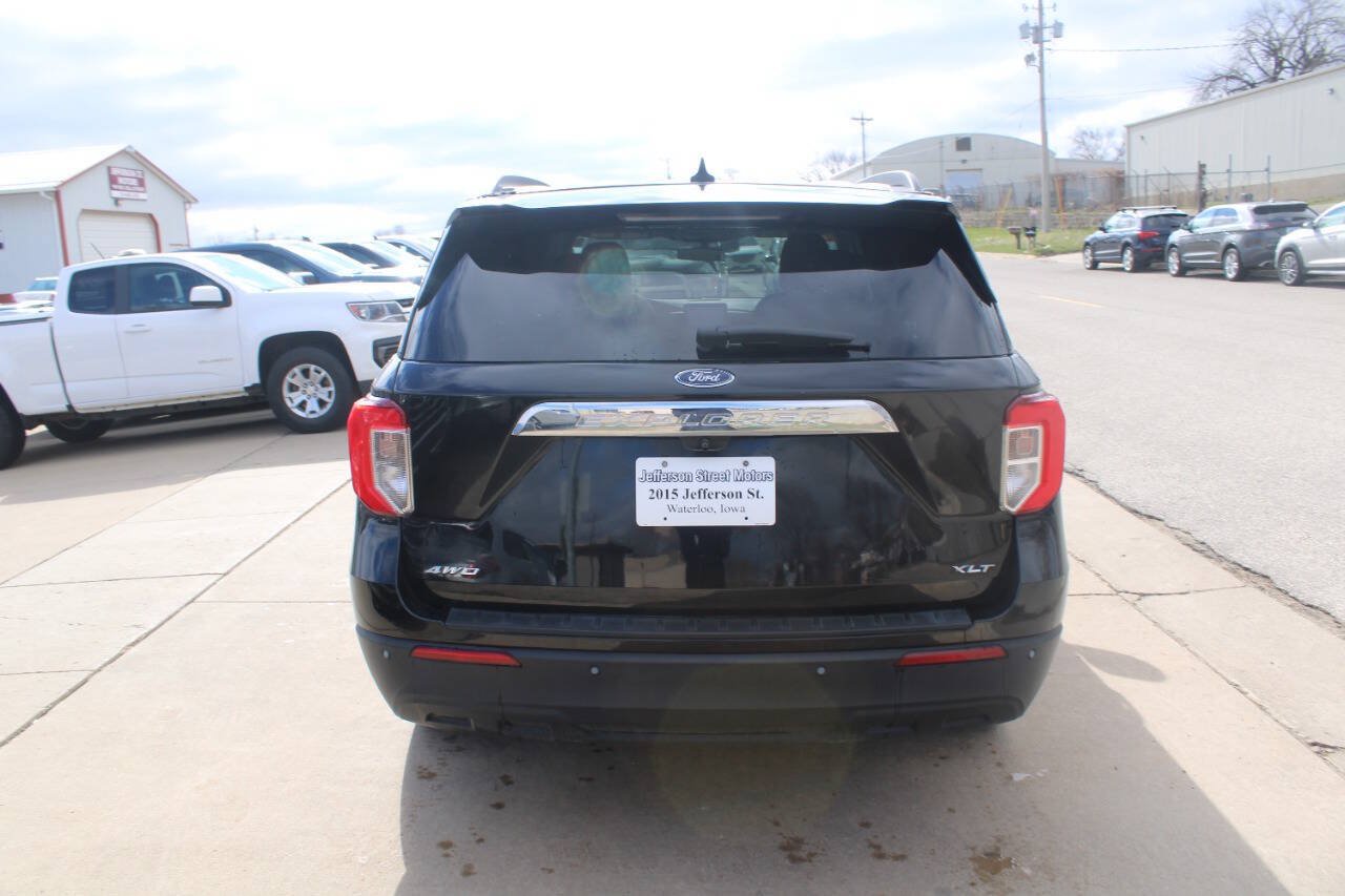 Used 2022 Ford Explorer XLT AWD/4WD image 7