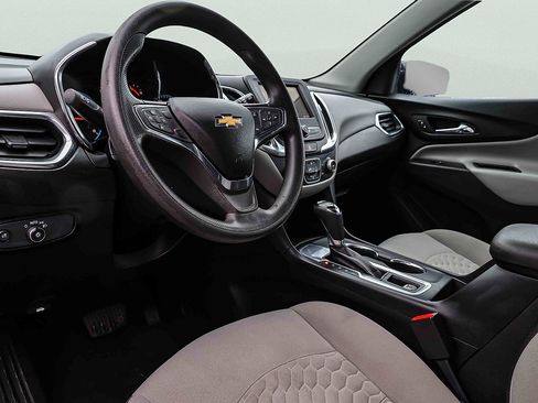 Used 2019 Chevrolet Equinox LS image 8