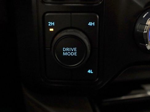 Used 2025 Ford F450 King Ranch w/ FX4 Off-Road Package image 38