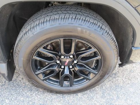 Used 2020 GMC Sierra 1500 Elevation w/ Elevation Value Package AWD/4WD image 13