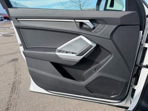 Used 2025 Audi Q3 2.0T Premium image 26