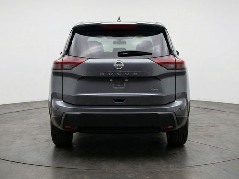 Used 2025 Nissan Rogue SV AWD/4WD image 7