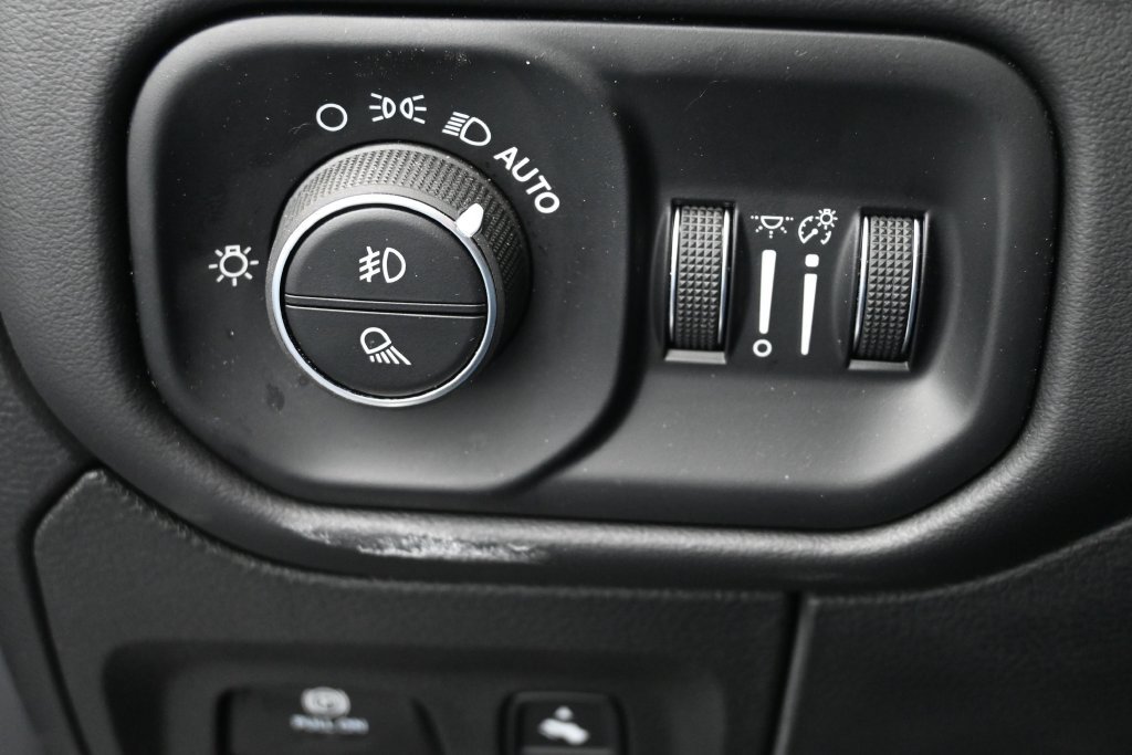 Used 2024 RAM 1500 TRX AWD/4WD image 39