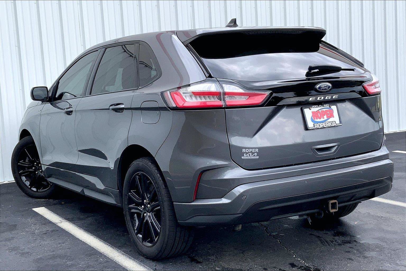 Used 2022 Ford Edge ST-Line w/ Class II Trailer Tow Package AWD/4WD image 9