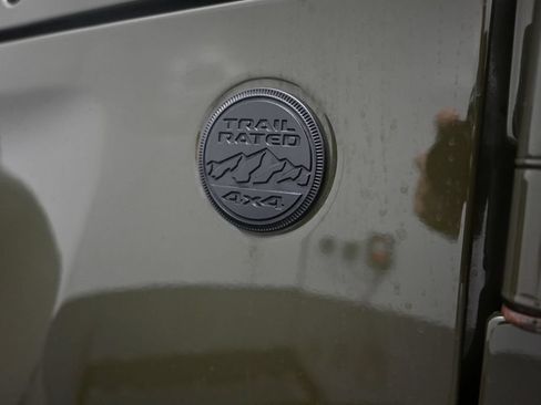 Used 2021 Jeep Gladiator Sport AWD/4WD image 12
