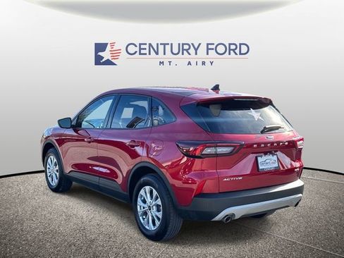 Used 2025 Ford Escape Active w/ Cold Weather Package image 4