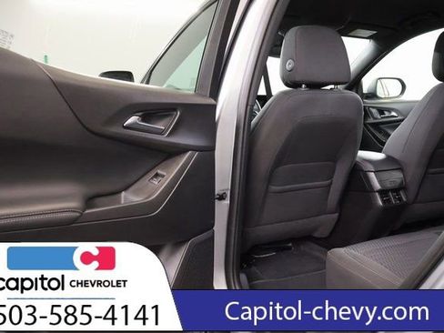 Used 2025 Chevrolet Equinox LT image 25