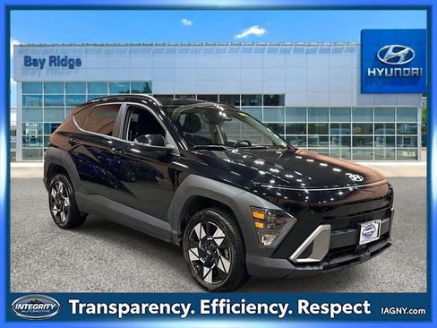 Used 2025 Hyundai Kona SEL AWD/4WD image 1