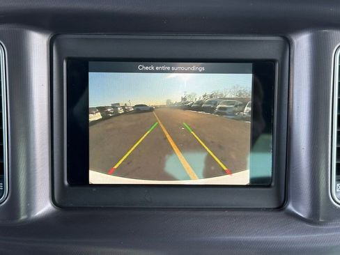 Used 2020 Dodge Charger SXT image 23