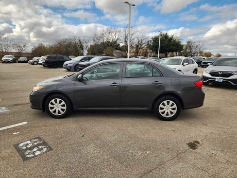 Used 2010 Toyota Corolla LE image 4