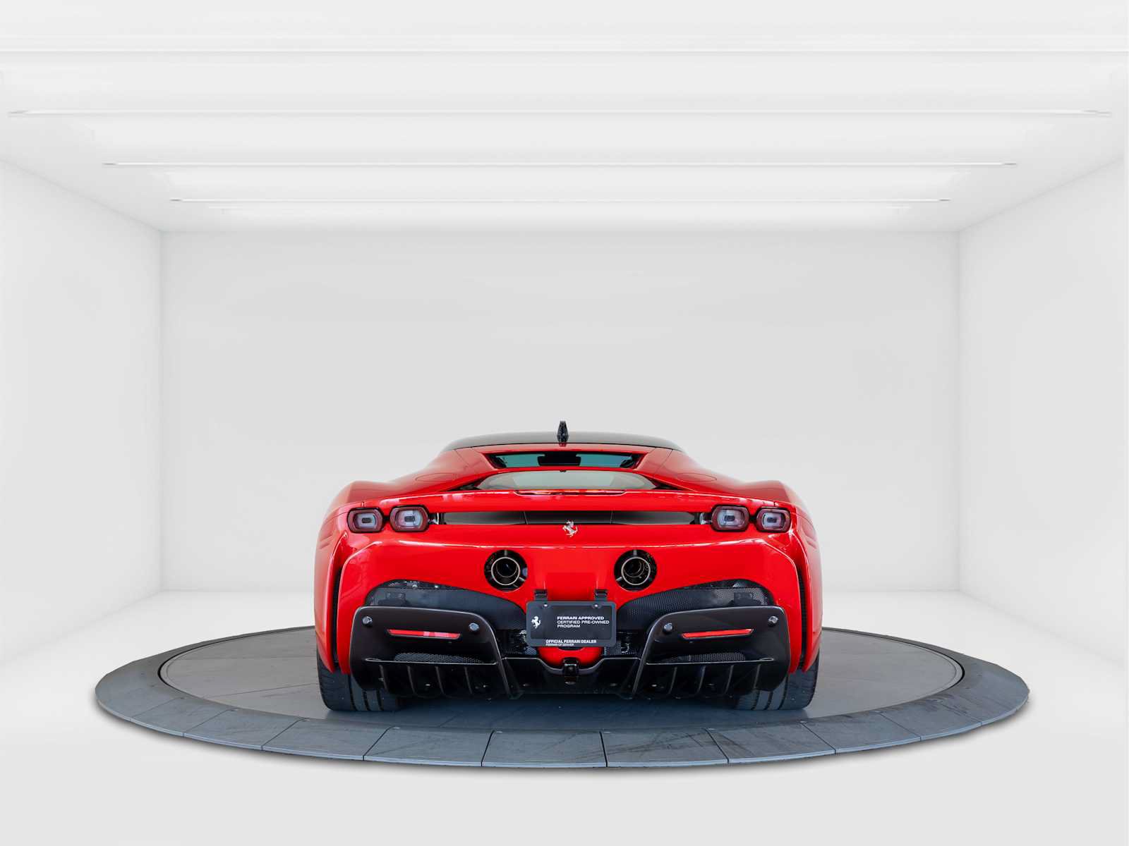 Used 2022 Ferrari SF90 Stradale AWD/4WD image 4