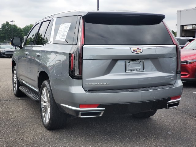 Used 2024 Cadillac Escalade Premium Luxury AWD/4WD image 3