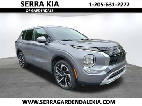 Used 2024 Mitsubishi Outlander SE FWD image 1
