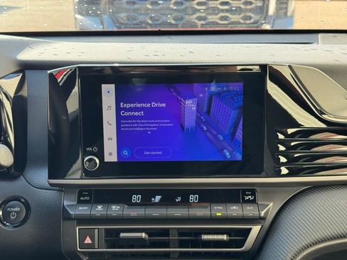 Certified 2025 Toyota Camry SE image 3