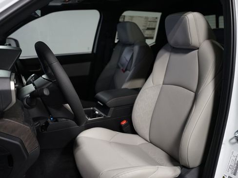 New 2026 Toyota Tacoma Limited AWD/4WD image 32