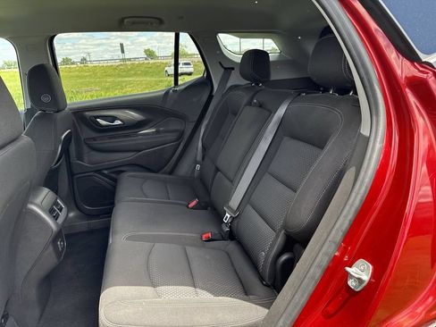 Used 2022 GMC Terrain SLE w/ Driver Convenience Package FWD image 19