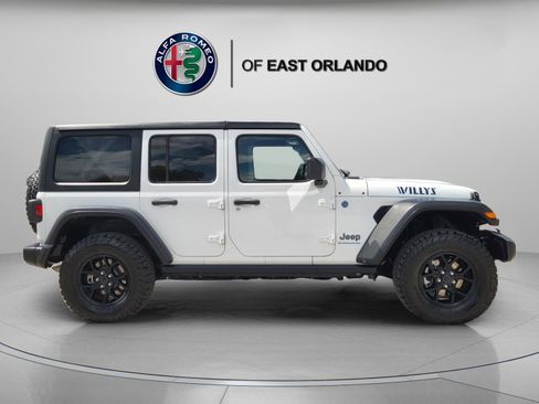 Used 2025 Jeep Wrangler Willys 4xe image 8