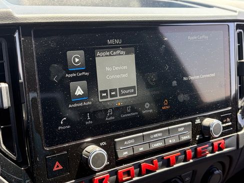 Used 2026 Nissan Frontier PRO-4X AWD/4WD image 9