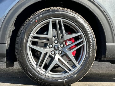 New 2026 Ford Explorer ST w/ Sun And Sound Package image 26