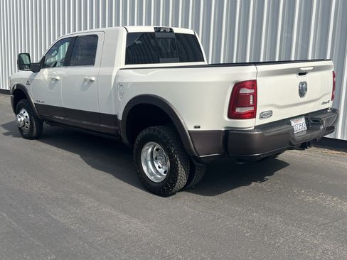 Used 2024 RAM 3500 Limited w/ Towing Technology Group AWD/4WD image 4