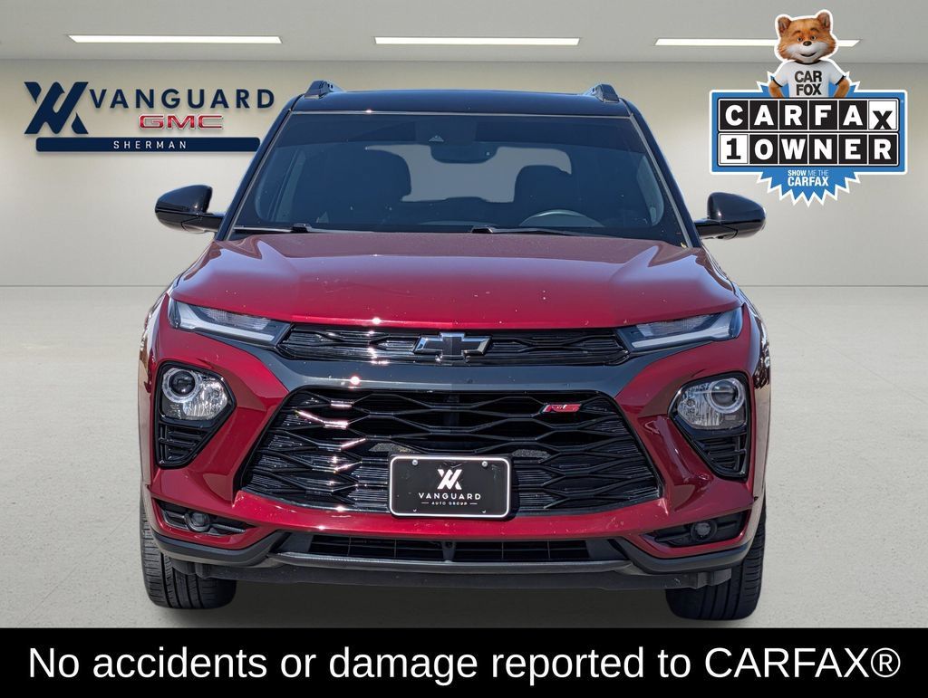 Used 2023 Chevrolet TrailBlazer RS w/ Sun and Liftgate Package AWD/4WD image 2