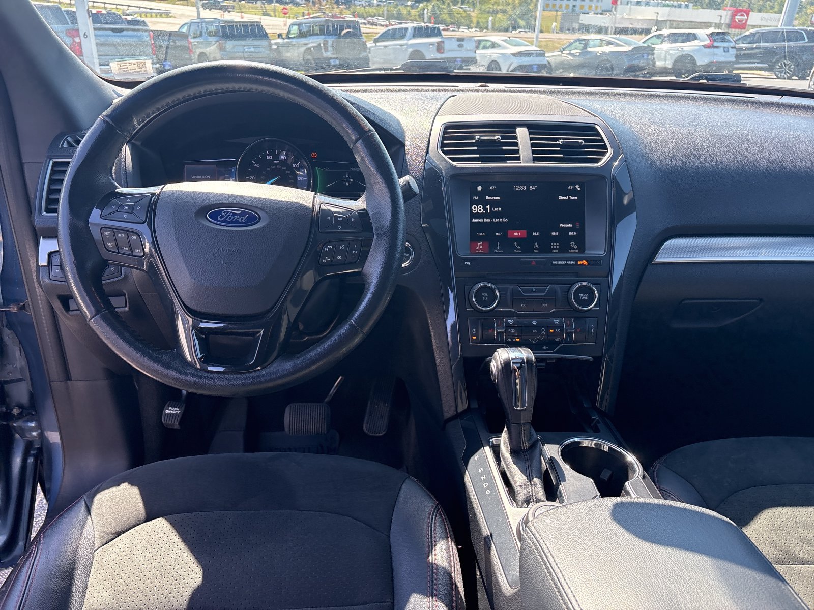 Used 2018 Ford Explorer XLT w/ Equipment Group 202A AWD/4WD image 18