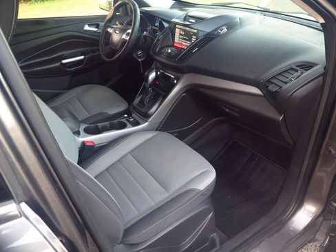 Used 2015 Ford Escape SE w/ Equipment Group 201A image 22