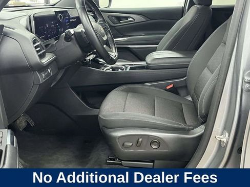 Used 2024 Chevrolet Traverse LT AWD/4WD image 15