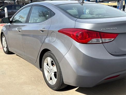 Used 2012 Hyundai Elantra GLS w/ Preferred Pkg 3 image 8