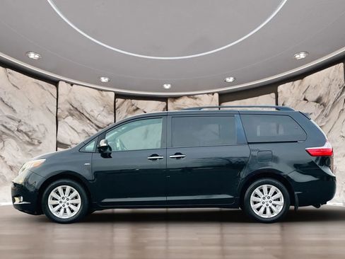 Used 2016 Toyota Sienna Limited Premium image 9