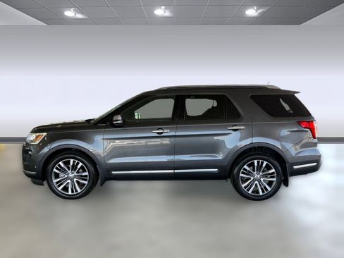 Used 2018 Ford Explorer Platinum AWD/4WD image 2